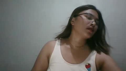 Snapshot of mia_bella04 chatting on 02-27-25, 02:21 mia_bella04 online show from 02-27-25, 02:21