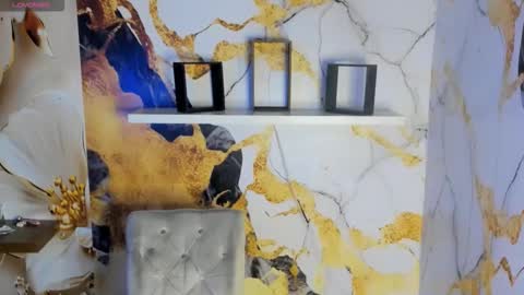 Mia online show from 02-08-26, 06:44