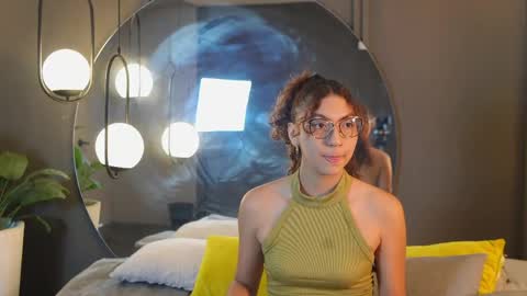 Snapshot of mia_belmont chatting on 06-04-26, 06:47 Belmont and Mia online show from 06-04-26, 06:47