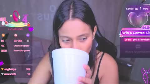 Mia  online show from 05-11-26, 02:45