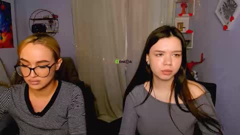 Mia online show from 03-22-26, 10:07