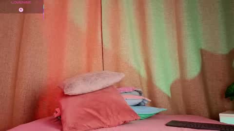   online show from 10-17-25, 02:48