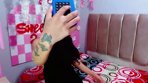 Snapshot of mia_brown69 chatting on 06-13-26, 02:42 mia_brown69 online show from 06-13-26, 02:42