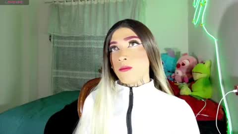 mia califa online show from 06-21-26, 04:15
