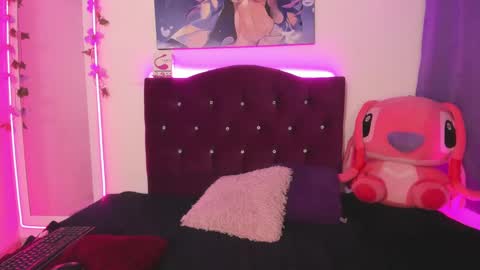 Mia cand online show from 01-22-25, 04:55