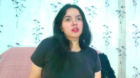 Mia  online show from 03-11-25, 12:06