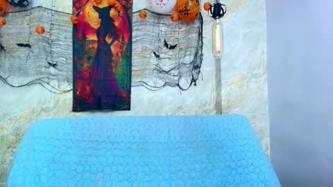 Mia  online show from 11-04-25, 12:04