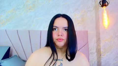Mia  online show from 05-22-26, 12:11