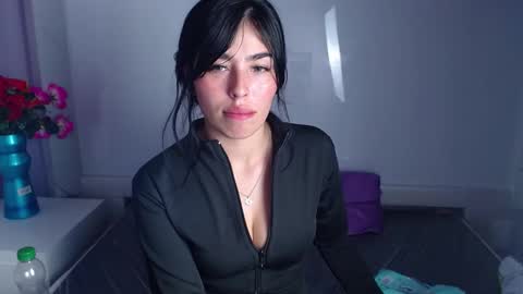 mia_charlothe online show from 12-12-24, 08:21