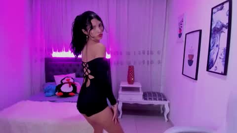 Mia online show from 11-27-25, 09:39