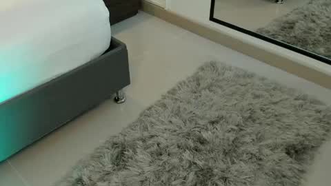 M I A  online show from 05-05-26, 02:41