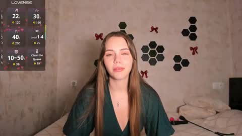 Mia  next stream Thursday 1400 UTC1 Friday 1400 UTC1 online show from 03-26-26, 01:06