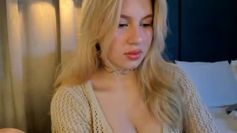 Snapshot of mia_curry chatting on 07-06-26, 07:05 M I A online show from 07-06-26, 07:05