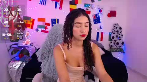 Snapshot of mia_cute_girl chatting on 07-14-26, 12:11 mia_cute_girl online show from 07-14-26, 12:11