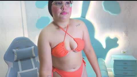 Snapshot of mia_cuttee chatting on 10-13-25, 03:06 Mia Cuttee online show from 10-13-25, 03:06