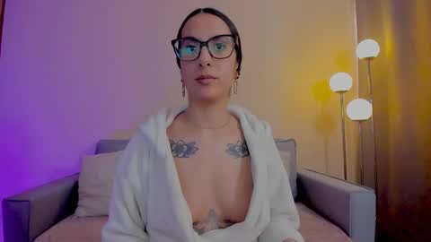 Sarah Luna online show from 02-17-26, 06:47