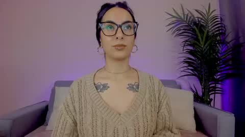 Sarah Luna online show from 05-06-26, 01:16