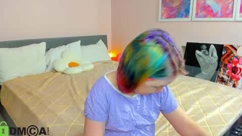 Mia online show from 12-19-25, 02:51