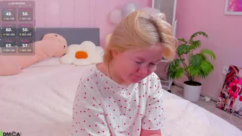 Mia online show from 03-22-26, 02:48