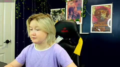 Mia online show from 06-29-26, 03:02