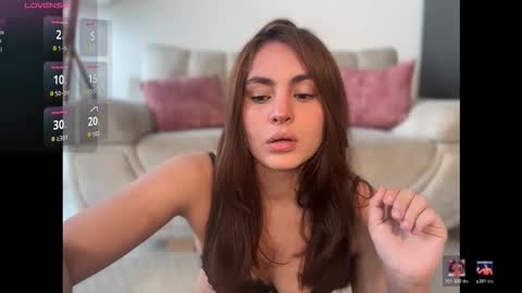 mia_ferrer777 online show from 01-12-26, 05:51