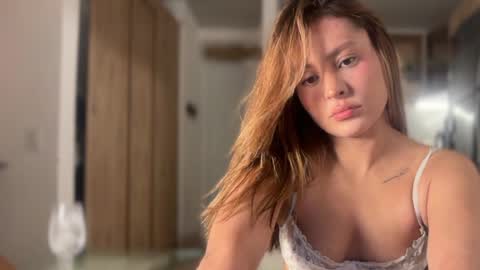 mia_ferrer777 online show from 04-03-26, 12:08