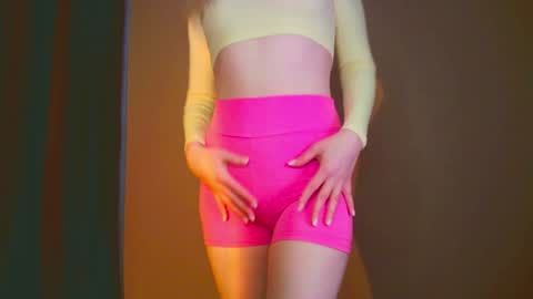 Mia online show from 12-06-24, 08:48