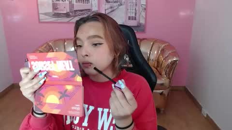 Snapshot of mia_foster_t chatting on 10-16-25, 01:12 Mia online show from 10-16-25, 01:12