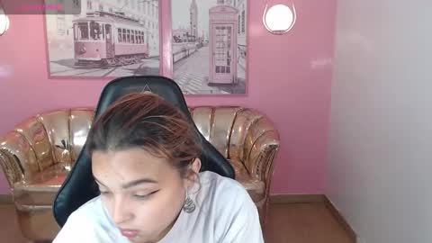 Snapshot of mia_foster_t chatting on 11-01-25, 12:40 Mia online show from 11-01-25, 12:40