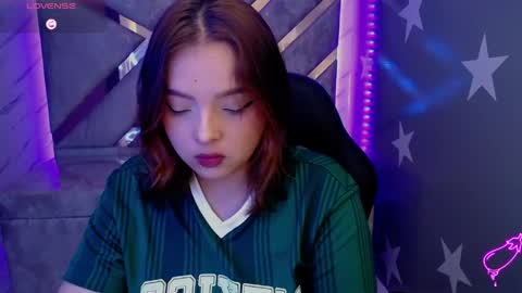 Mia online show from 05-10-26, 01:16