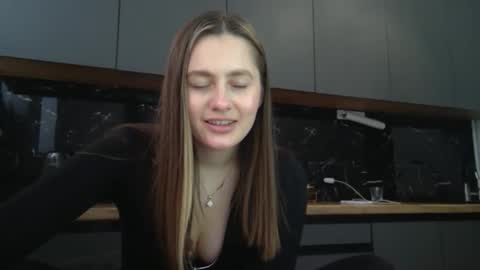 mia_fride1 online show from 02-19-26, 09:16