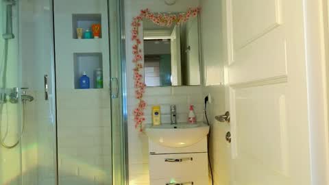 Snapshot of mia_g_ chatting on 02-25-25, 08:47 Mia online show from 02-25-25, 08:47