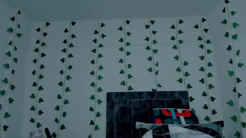 Snapshot of mia_garcia2 chatting on 09-26-25, 10:47 MIA online show from 09-26-25, 10:47