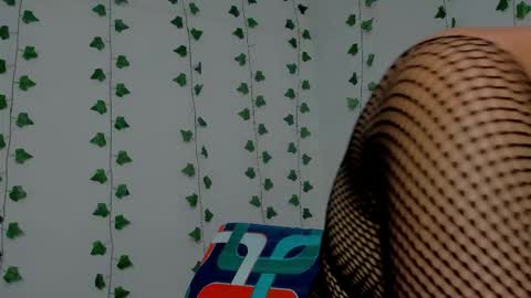 Snapshot of mia_garcia2 chatting on 10-12-25, 09:58 MIA online show from 10-12-25, 09:58