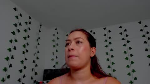 Snapshot of mia_garcia2 chatting on 10-22-25, 09:03 MIA online show from 10-22-25, 09:03