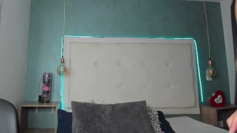 mia online show from 06-15-26, 01:46