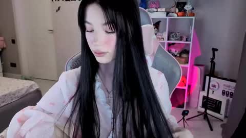 Snapshot of mia_gothh chatting on 11-17-25, 03:07 MIA HELP ME REACH 100 LIKES online show from 11-17-25, 03:07