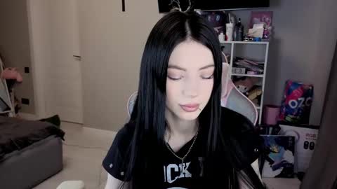 MIA HELP ME REACH 100 LIKES online show from 02-26-26, 03:22