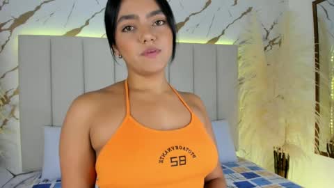 mia_greco_ online show from 09-19-25, 02:57