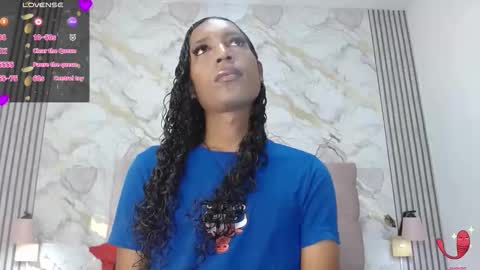 Snapshot of mia_hiills chatting on 05-19-26, 12:33 Mia Hiills online show from 05-19-26, 12:33