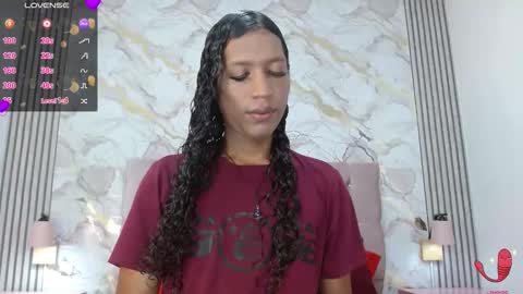 Snapshot of mia_hiills chatting on 06-05-26, 12:33 Mia Hiills online show from 06-05-26, 12:33