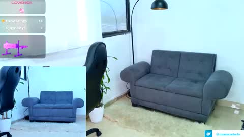 Mia.... Nice to meet you  thumb up me please its important online show from 01-08-26, 10:12