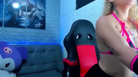 mia_ink1 online show from 10-03-25, 05:32
