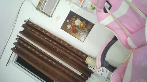 Your Pretty Petite Mia  online show from 02-08-26, 01:58