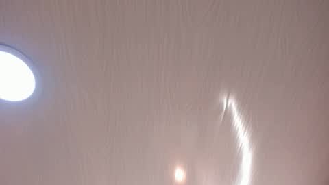 Mia online show from 11-16-25, 02:28