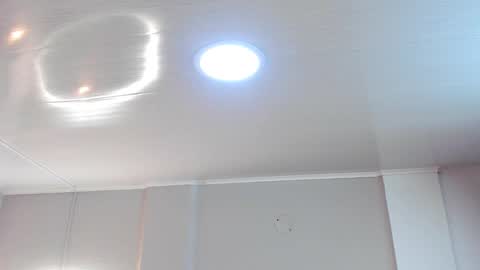 Mia online show from 12-05-25, 02:42