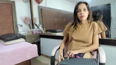 Mia Lian online show from 09-09-25, 11:48