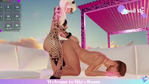 Snapshot of mia_lilah chatting on 08-05-26, 09:23 Mia online show from 08-05-26, 09:23