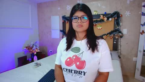 MIALOPEZ      .     Y      .      online show from 01-07-26, 08:00