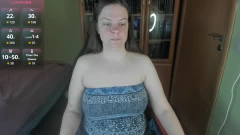 mia_lores online show from 05-06-26, 09:36